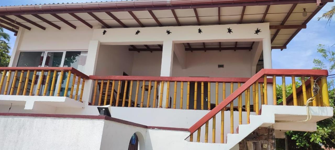 Kiralawella Beach Inn Matara Exterior foto